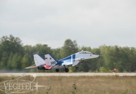 Conquer the Sky with your Friends | Полеты на истребителе МиГ-29 в стратосферу