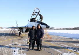 From Italy to Japan | Полеты на истребителе МиГ-29 в стратосферу