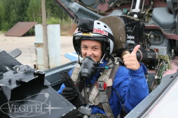 I want to fly in a fighter jet to get inexpressible feelings